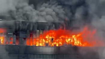 China: un devastador incendio en una fábrica de calzado dejó al menos 28 muertos
