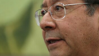 Arce defiende su legado y