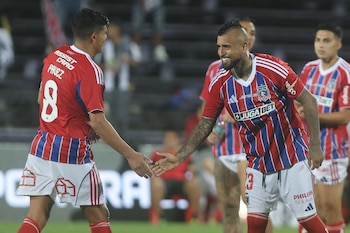 Arturo Vidal y Esteban Pavez