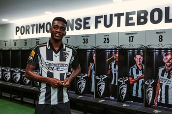 Emiro Garcés fue presentado en Portugal.