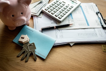 Casi una de cada dos ejecuciones procede de créditos de 2005 a 2008 (Freepik)