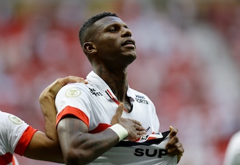 Robert Arboleda quedó envuelto en un escándalo en Brasil al marchase sin previo aviso del Sao Paulo (REUTERS/Ueslei Marcelino)