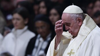 El Papa pide seguir "con