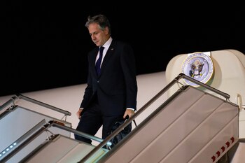 Blinken aterrizó en Arabia Saudí,