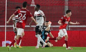 Álvarez festeja su conquista, tras