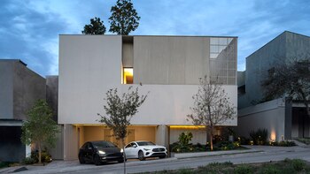 La "Casa Áureo", es obra