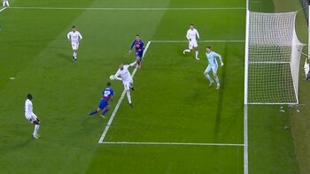 Polémica mano de Sergio Ramos en Real Madrid - Eibar