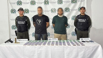 La Policía y la Fiscalía capturaron en Altavista a alias El Menor y alias El Cerrajero junto con 210 millones de pesos en efectivo - crédito Alcaldía de Medellín