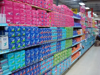 La Ley Local 136 impone restricciones a productos menstruales con sustancias nocivas mediante un cronograma que fija límites a las autoridades de salud (Creative Commons)