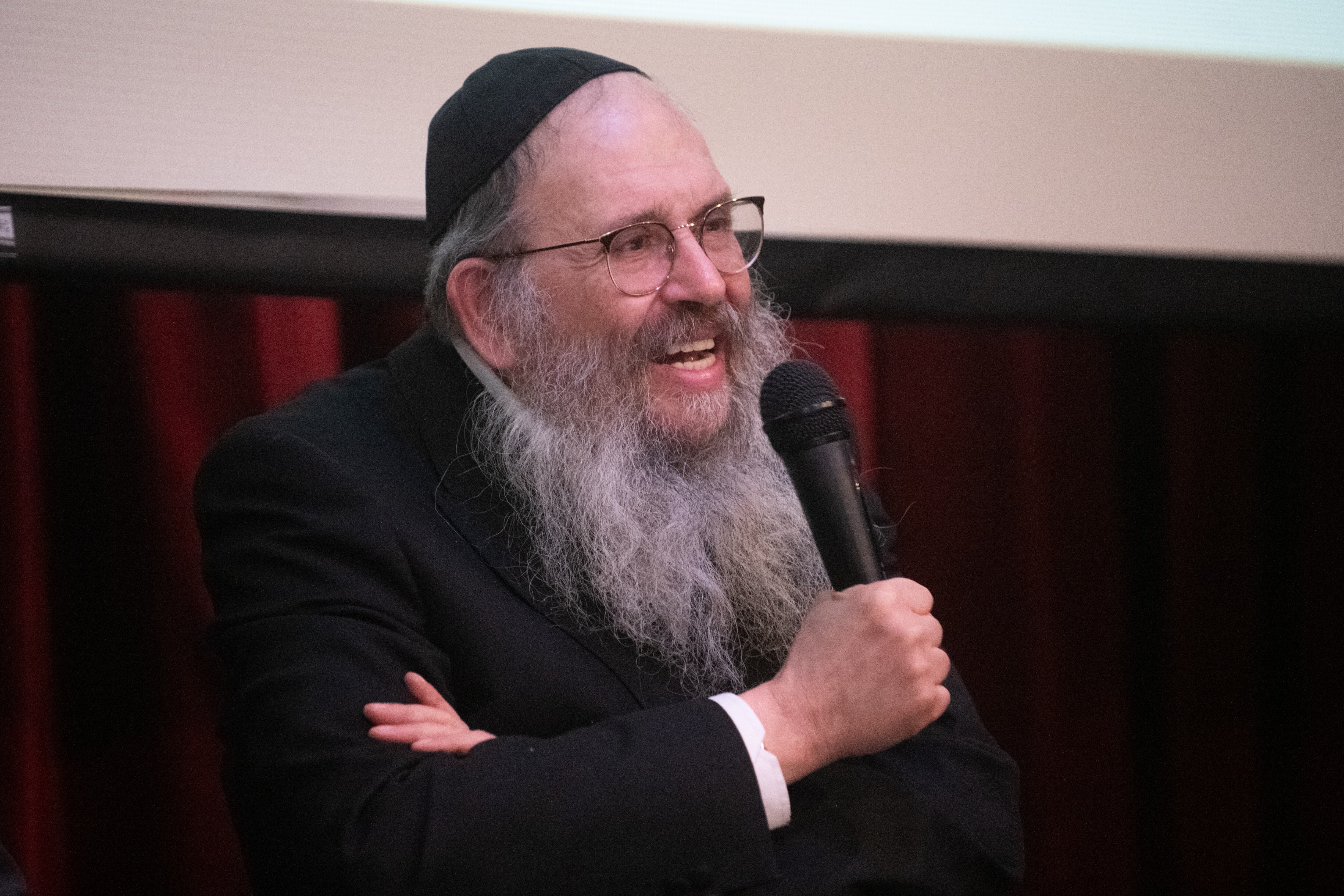 El rabino Tzvi Grunblatt explicó las claves para leer el libro de las cartas del Rebe (Jaime Olivos)