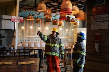 Autoridades de Protección Civil y