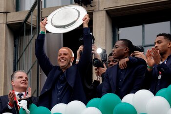 Arne Slot ganó la liga