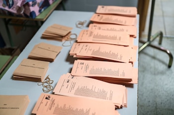 Papeletas electorales y sobres para