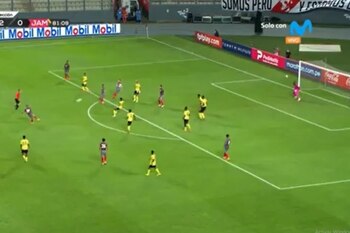 Yoshimar Yotún anotó golazo descomunal