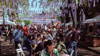 La feria “Leer y Comer” llega a su edición 19: literatura, longevidad, sueño, finanzas y fútbol, en dos días gratuitos en Chacarita