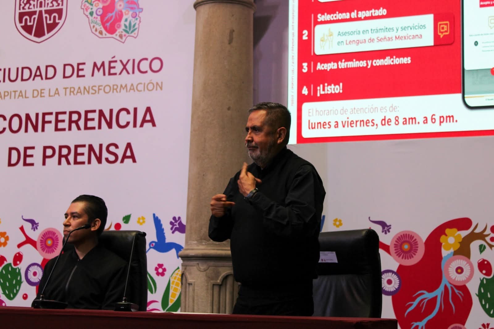 Locatel implementa nuevas medidas para facilitar acceso de servicios públicos a personas con discapacidad auditiva. Foto: (Agencia Digital del Innovación Pública)