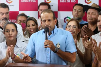 El gobernador Luis Fernando Camacho