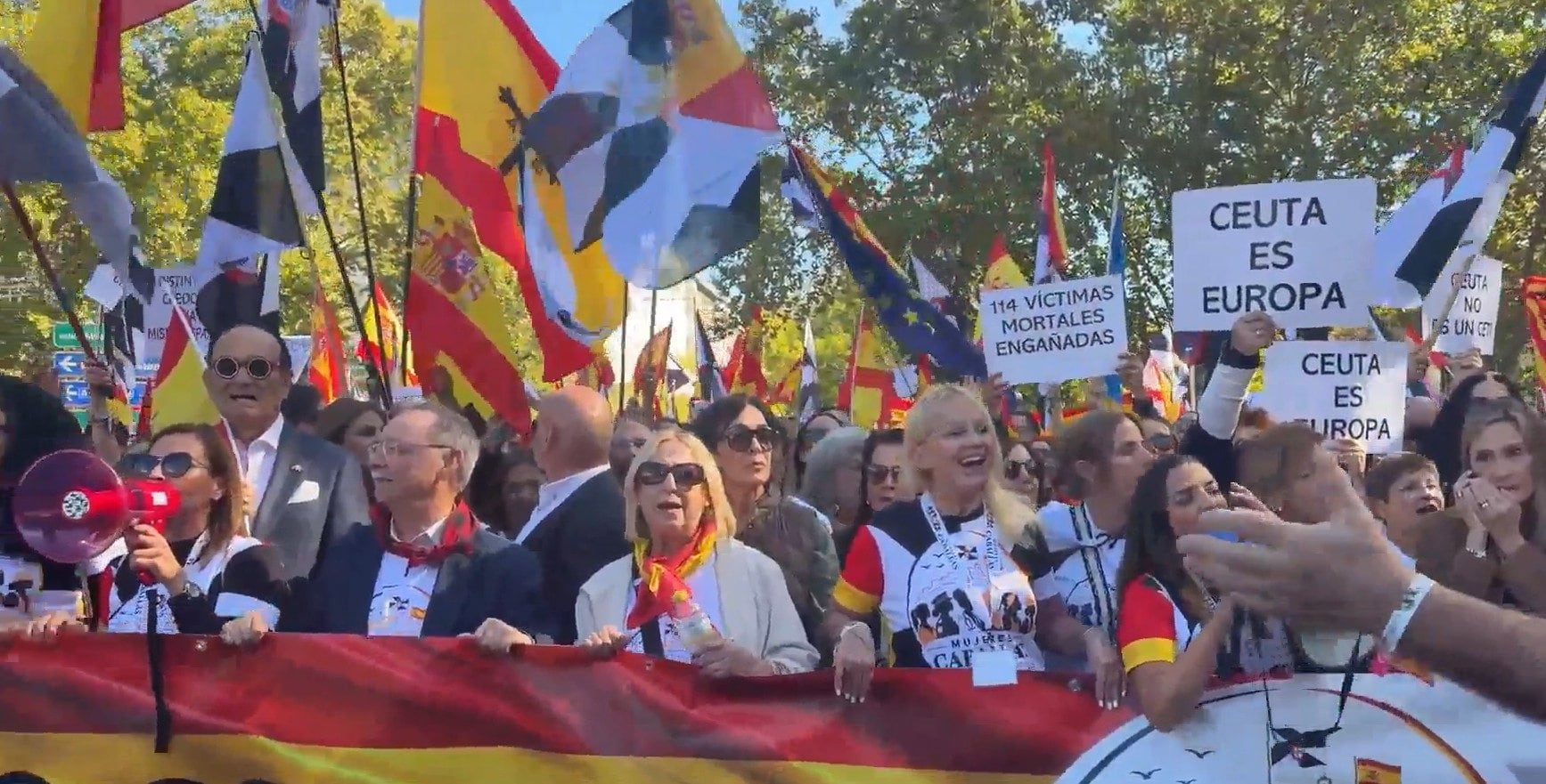 25/10/2026 Manifestación de las Mujeres Caballas en Madrid.Miles de personas apoyan este mediodía en Madrid a las mujeres de Ceuta en un manifestación convocada para exigir soluciones para que la ciudad autónoma pueda regresar a la normalidad previa al 30 de julio, cuando se produjo la entrada masiva de 80.000 personas procedentes de Marruecos.ESPAÑA EUROPA MADRID POLÍTICA