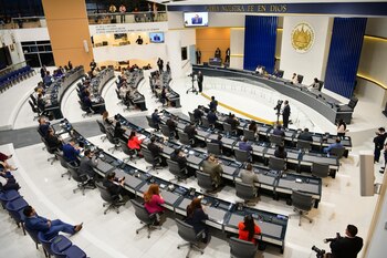 Solicitud del ministro de Hacienda,