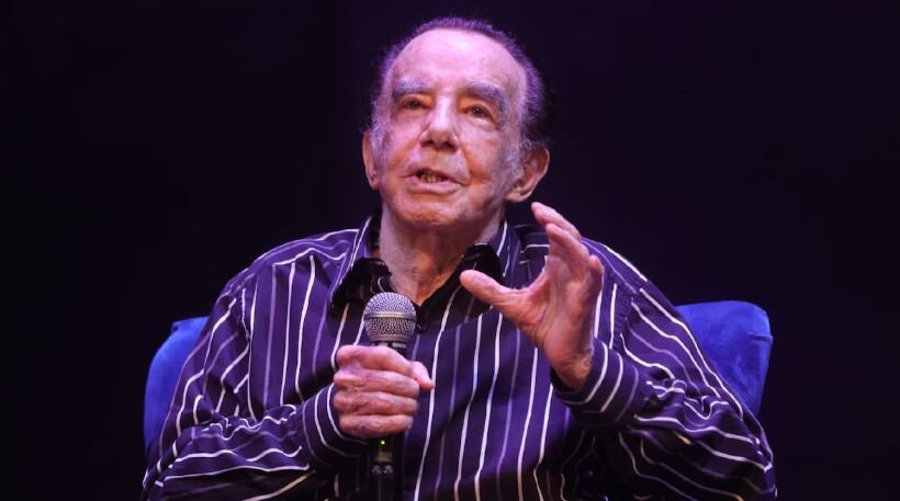 El actor celebra siete décadas de carrera con la obra