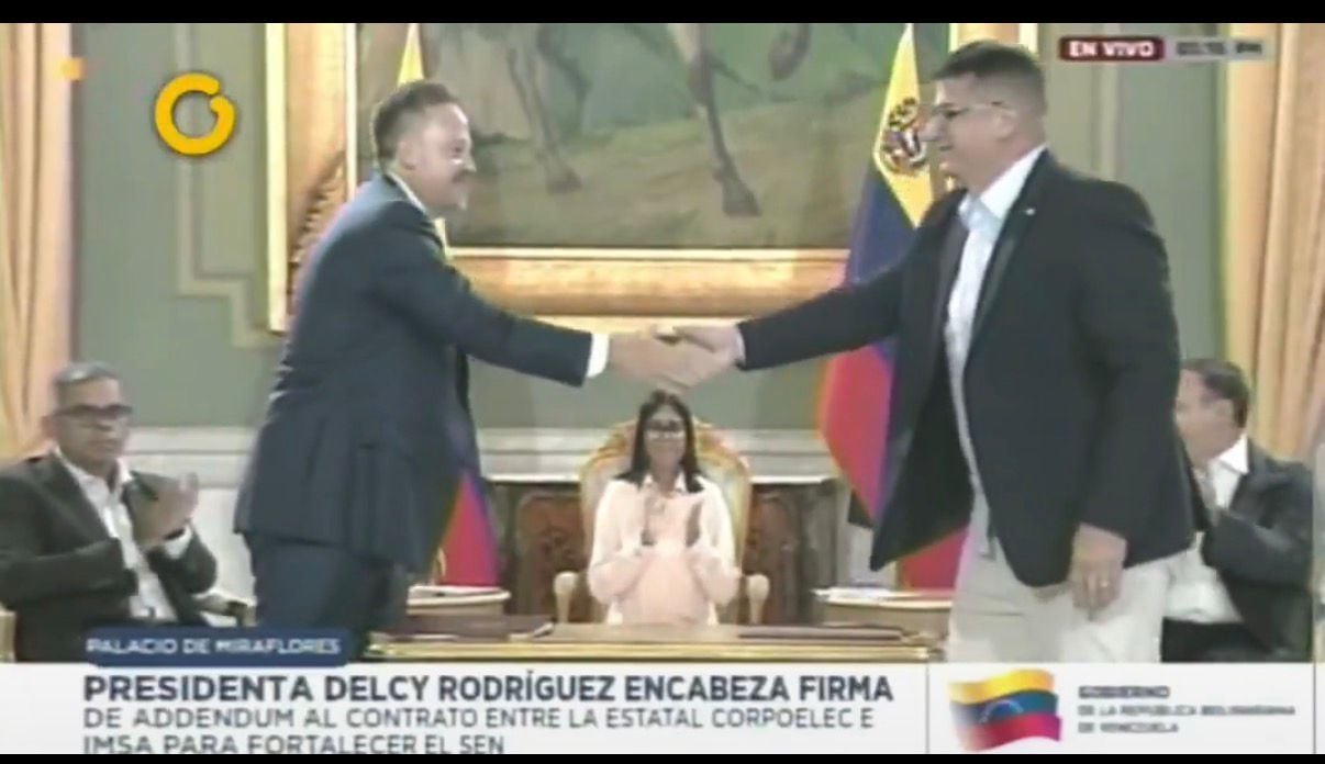Delcy Rodríguez encabeza la firma de un adéndum contractual entre Corpoelec e IMPSA para el Sistema Eléctrico Nacional en el Palacio de Miraflores.