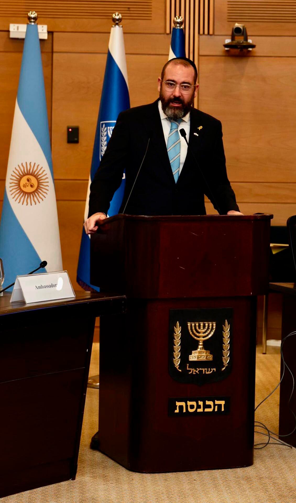 Esta ceremonia no sólo honra el pasado: es una declaración de principios hacia el futuro”, afirmó el Embajador argentino en Israel Axel Wahnish