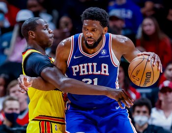 Un imparable Joel Embiid (imagen,