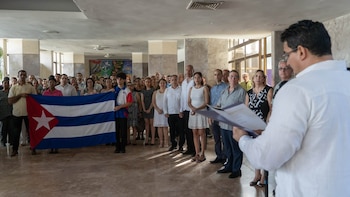 Funcionarios cubanos regresan a La Habana tras ser expulsados de República Dominicana
