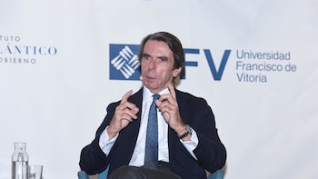 Aznar rechaza una moción de