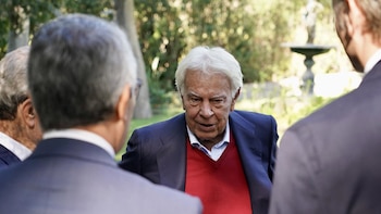 “Si Milei visita España 15 veces más, es posible que gane Pedro Sánchez”, advirtió Felipe González