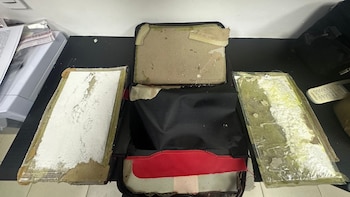 República Dominicana: Interceptan láminas de presunta cocaína ocultas en carpetas con destino a EE.UU. y Róterdam