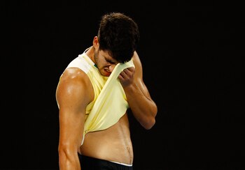 Alcaraz durante el partido contra