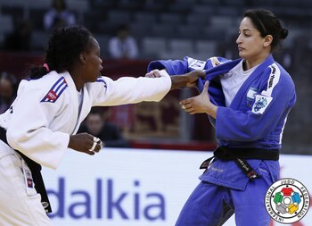 Maricet Espinosa en acción durante