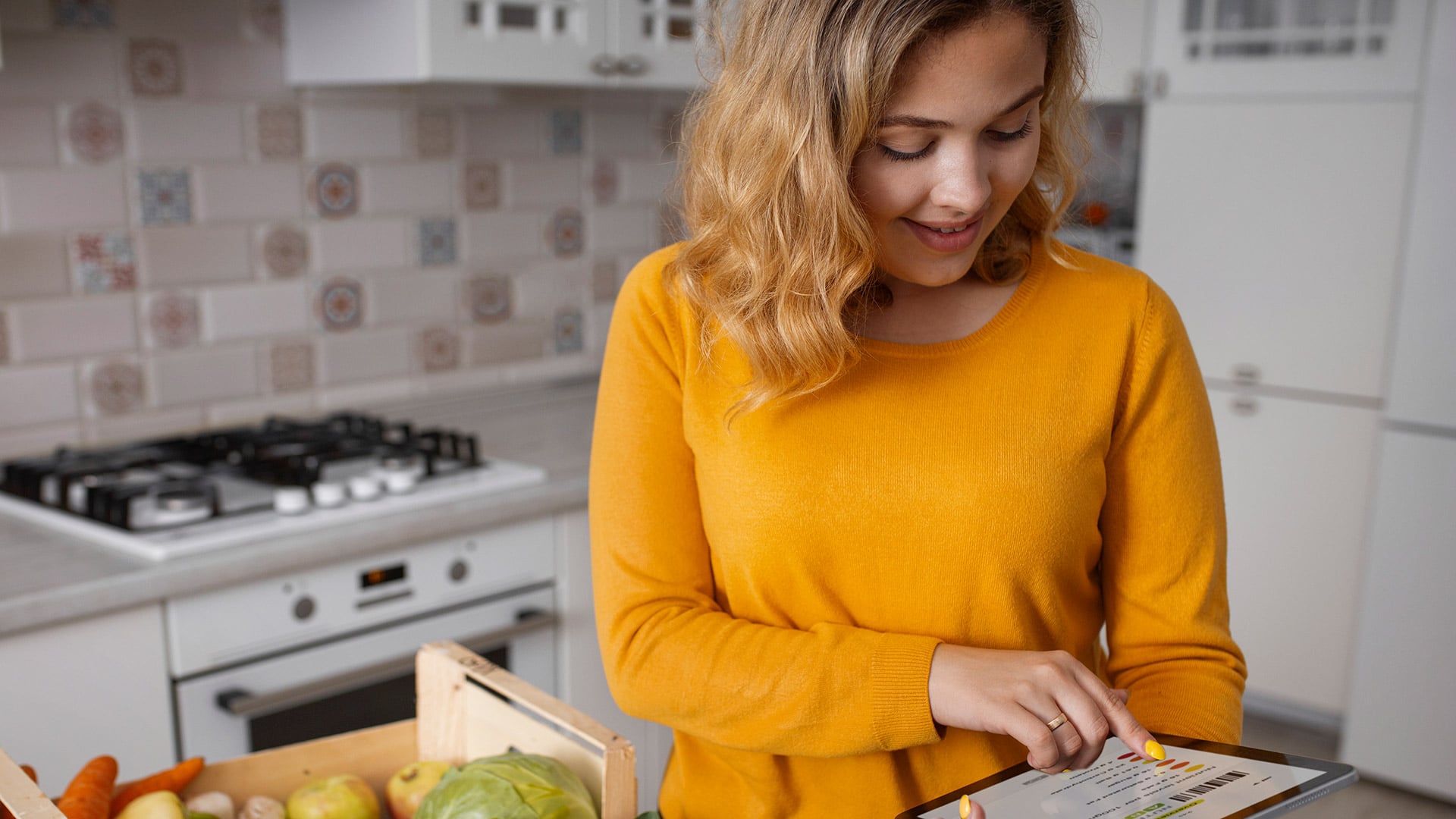 Planificar las comidas de la semana reduce la probabilidad de recaer en elecciones poco saludables (Freepik)