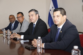 Organizaciones empresariales hondureñas destacan la urgencia de mecanismos que aseguren mayor previsibilidad en el mercado interno de los combustibles. (Foto: Congreso Nacional)