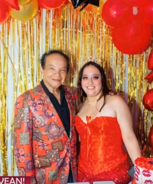 Melcochita habla en vivo sobre la joven que acompaña sus noches de salsa. Captura: Magaly TV La Firme.