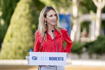 Cayetana Álvarez de Toledo, durante