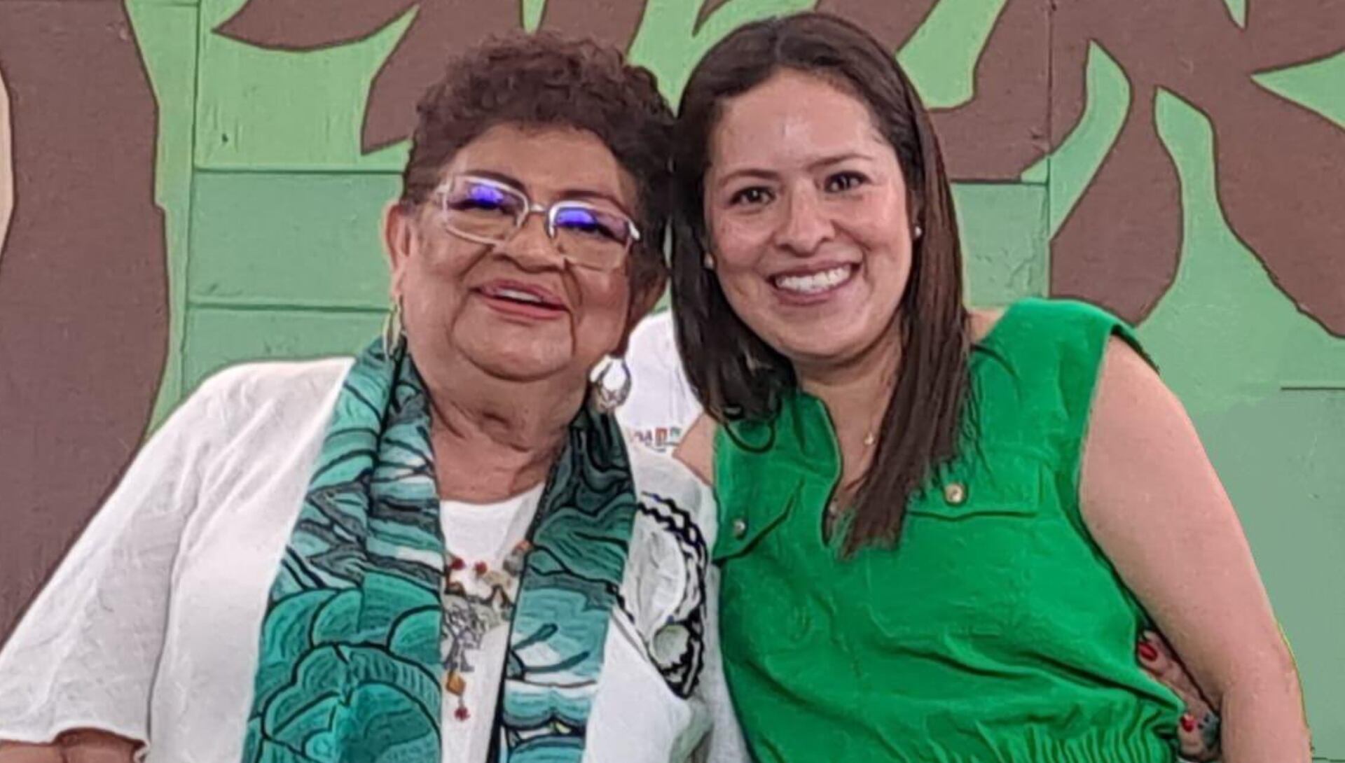 (X/@karencastrejont)