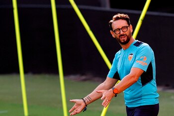 El técnico del Valencia José