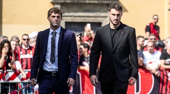 El mexicano asistió al homenaje junto a Christian Pulisic mientras su continuidad en el AC Milan permanece en duda. EFE/EPA/MOURAD BALTI TOUATI