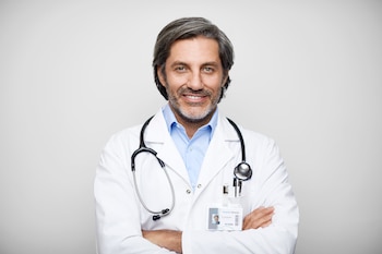 Ser médico es escuchar, contener,