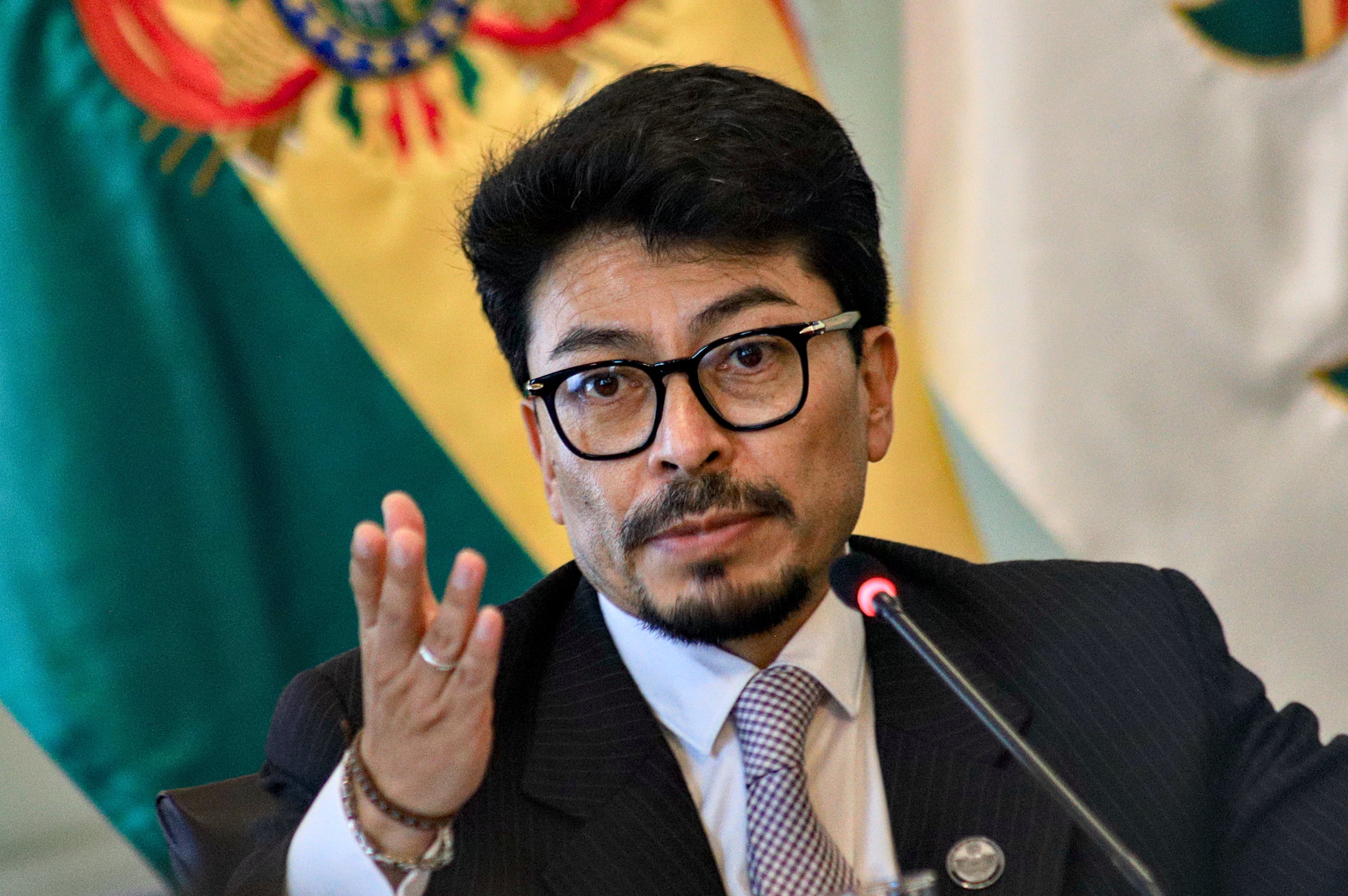 El ministro de Presidencia, Fernando Aramayo, durante una rueda de prensa, en La Paz (Bolivia) (EFE/Gabriel Márquez/Archivo)