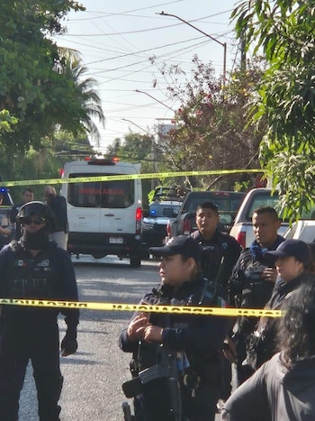 Al sitio acudieron agentes de