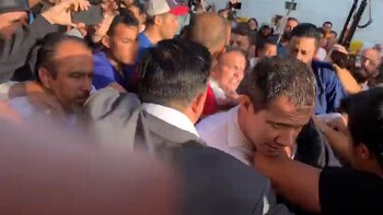 Guaidó, tratando de salir del