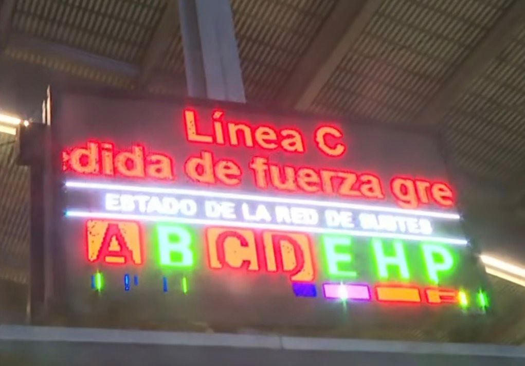 Además del paro en la línea C, hay algunas estaciones de las líneas A y D que se encuentran fuera de servicio.