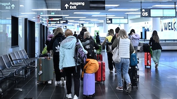 Miles de estadounidenses y extranjeros