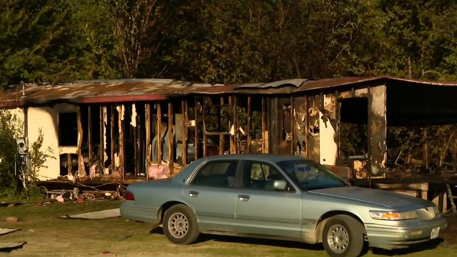 Tres niños murieron en un incendio en una vivienda de Texas mientras otros dos ocupantes luchan por sobrevivir