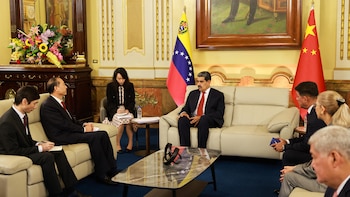 Maduro recibió a miembros del
