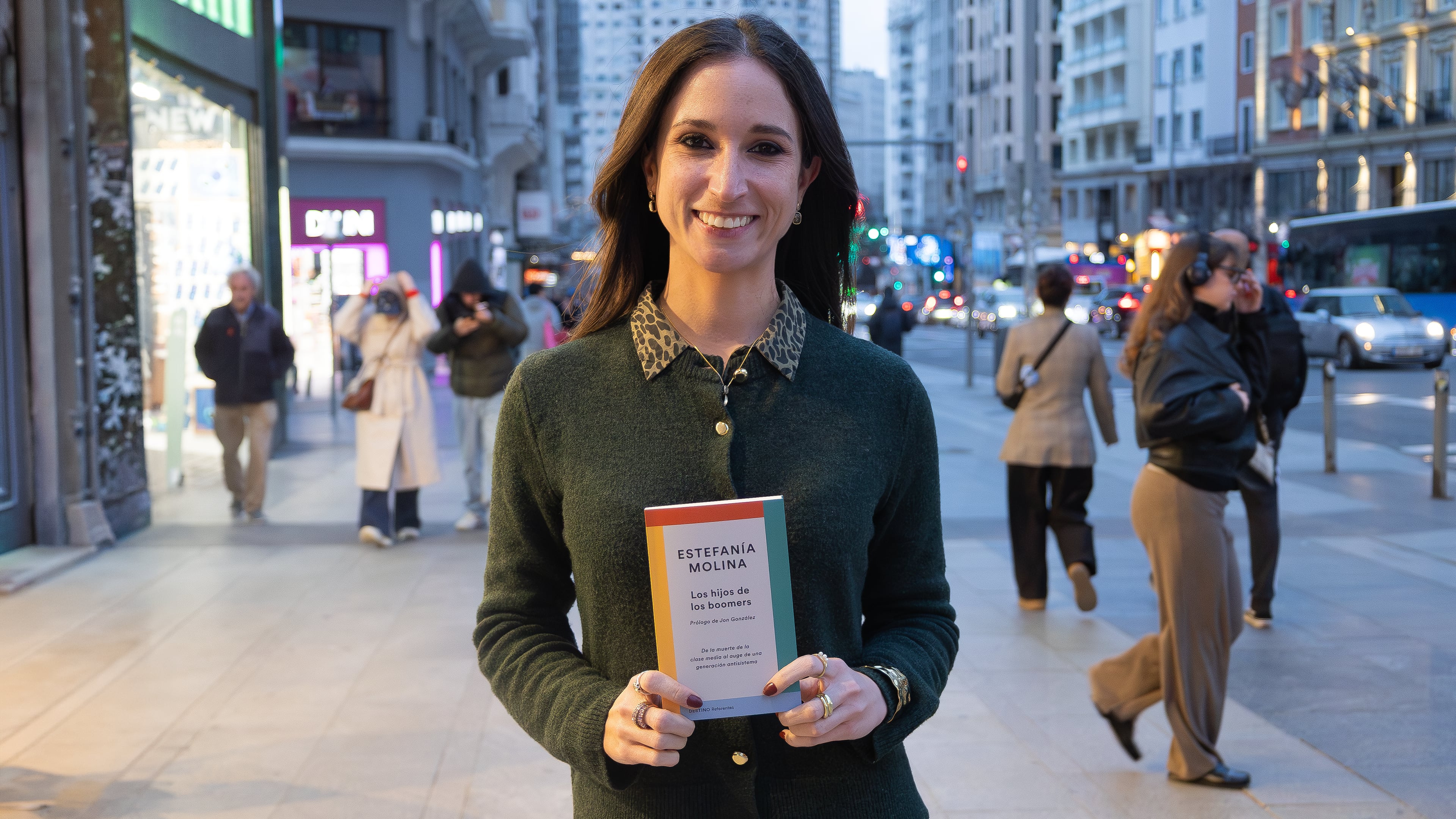 Entrevista con Estefanía Molina, periodista y politóloga, tras la publicación de su libro