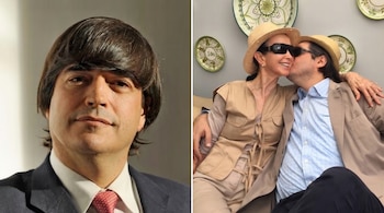 Díptico con un retrato de Jaime Bayly y una foto del periodista besando a su madre, quien lleva sombrero y gafas de sol.